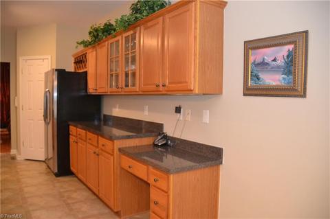 2973 Maple Branch Dr, High Point, NC 27265 photo 9