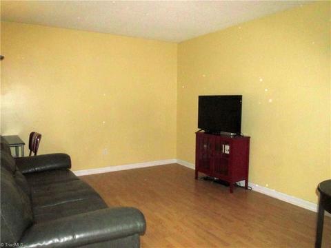 3603 Stonehurst Pl, High Point, NC 27265 photo 3