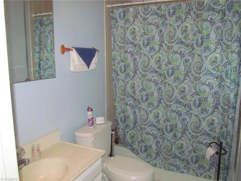 3603 Stonehurst Pl, High Point, NC 27265 photo 11