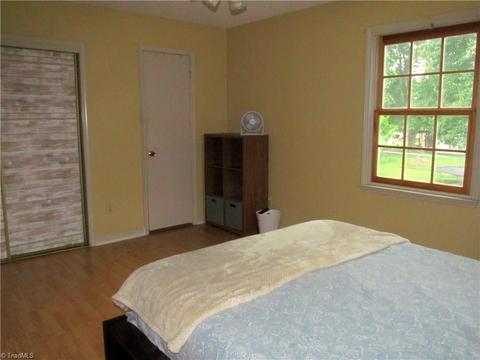 3603 Stonehurst Pl, High Point, NC 27265 photo 8