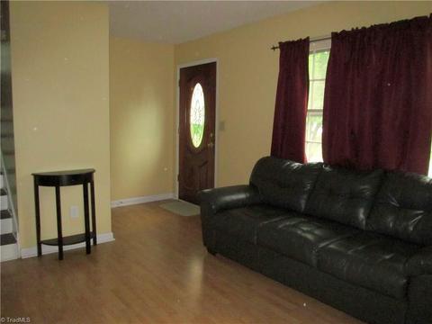 3603 Stonehurst Pl, High Point, NC 27265 photo 4