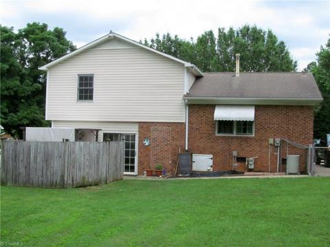 3603 Stonehurst Pl, High Point, NC 27265 photo 15