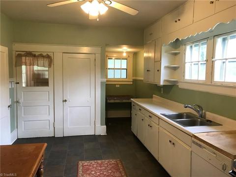 211 E Ray Ave, High Point, NC 27262 photo 6