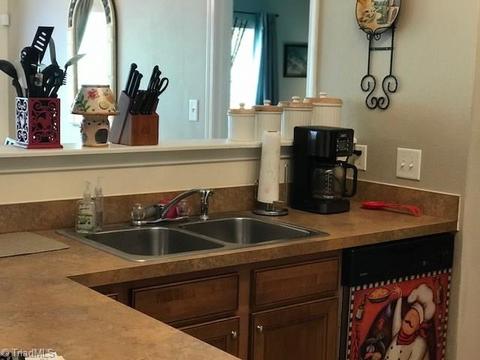 2487 Ingleside Dr, High Point, NC 27265 photo 6