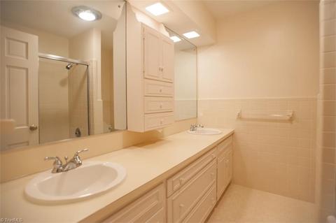 942 Nottingham Rd, High Point, NC 27262 photo 20