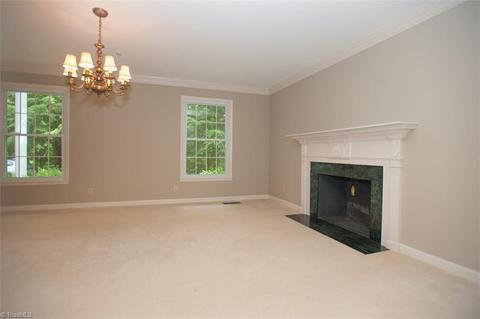 942 Nottingham Rd, High Point, NC 27262 photo 5