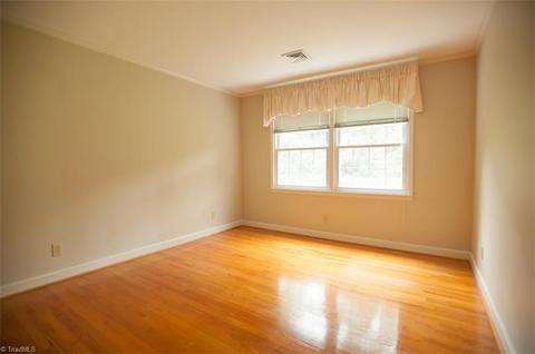 942 Nottingham Rd, High Point, NC 27262 photo 18