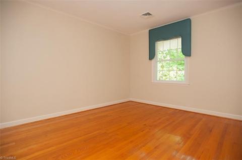 942 Nottingham Rd, High Point, NC 27262 photo 21