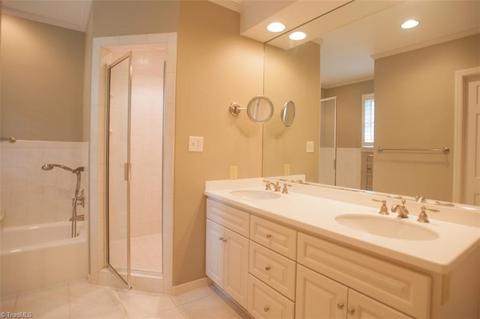 942 Nottingham Rd, High Point, NC 27262 photo 15