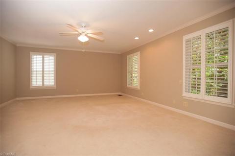 942 Nottingham Rd, High Point, NC 27262 photo 13