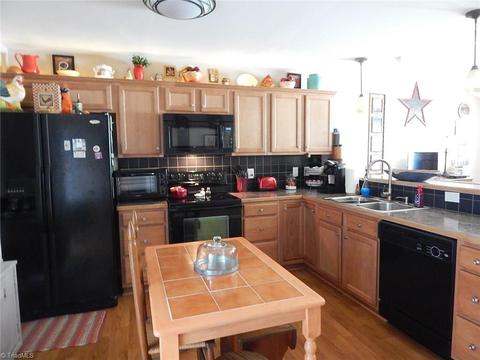 101 Calloway Ct, King, NC 27021 photo 8