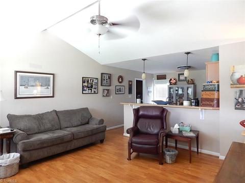 101 Calloway Ct, King, NC 27021 photo 5