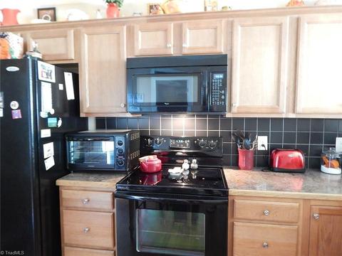 101 Calloway Ct, King, NC 27021 photo 11