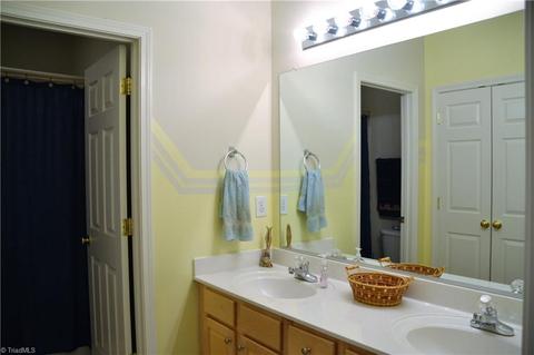 1810 Runner Stone Dr, High Point, NC 27265 photo 18