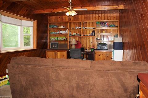 8 Single Tree Ln, Thomasville, NC 27360 photo 5