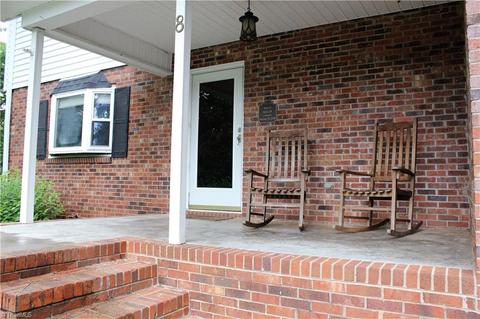 8 Single Tree Ln, Thomasville, NC 27360 photo 3