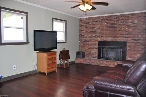 8 Single Tree Ln, Thomasville, NC 27360 photo 9