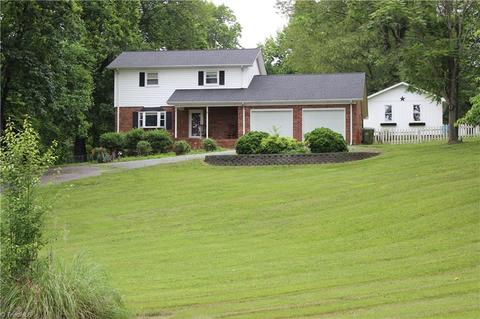 8 Single Tree Ln, Thomasville, NC 27360 photo 2