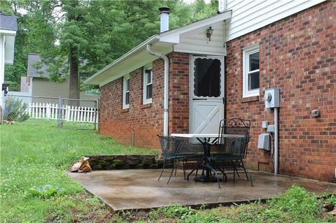 8 Single Tree Ln, Thomasville, NC 27360 photo 15