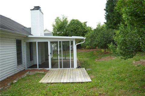 3945 Patsy Dr, Winston Salem, NC 27107 photo 4