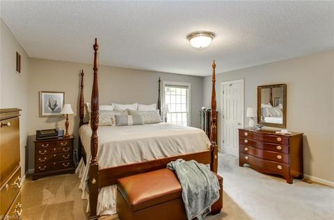 231 Pine Tree Ln, High Point, NC 27265 photo 10