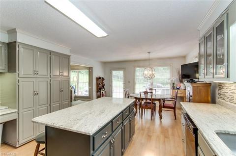 231 Pine Tree Ln, High Point, NC 27265 photo 14