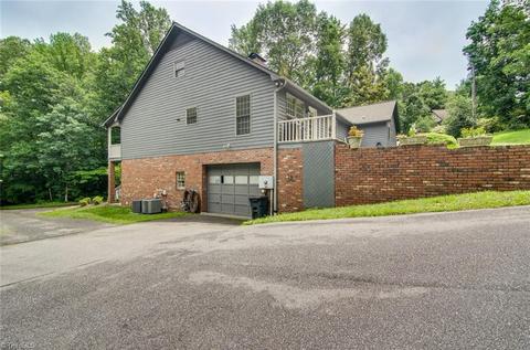 231 Pine Tree Ln, High Point, NC 27265 photo 29