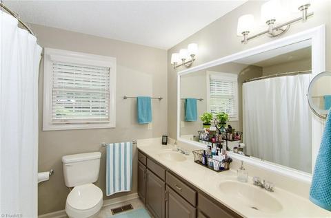 231 Pine Tree Ln, High Point, NC 27265 photo 17