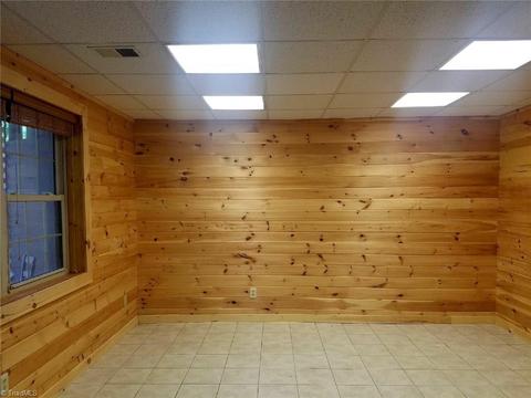 292 Doe Run, Purlear, NC 28665 photo 24