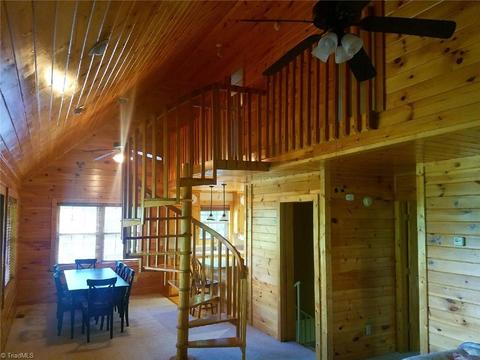 292 Doe Run, Purlear, NC 28665 photo 8