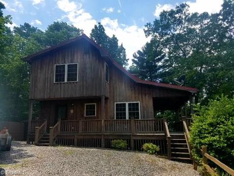 292 Doe Run, Purlear, NC 28665 photo 3