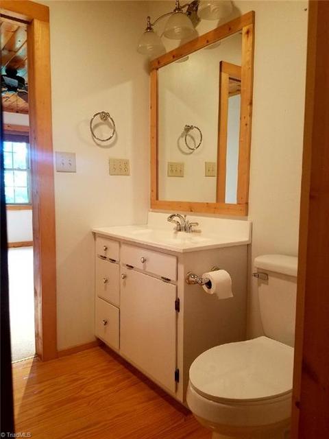 292 Doe Run, Purlear, NC 28665 photo 18