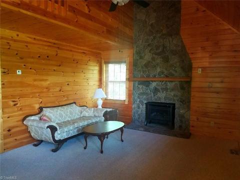 292 Doe Run, Purlear, NC 28665 photo 9