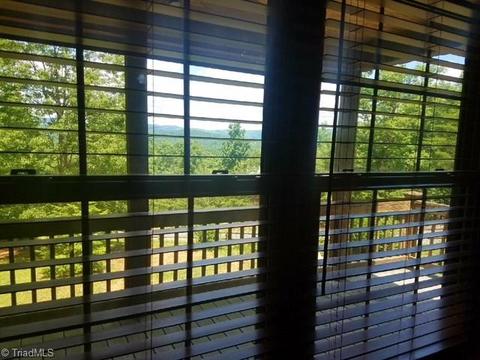 292 Doe Run, Purlear, NC 28665 photo 7