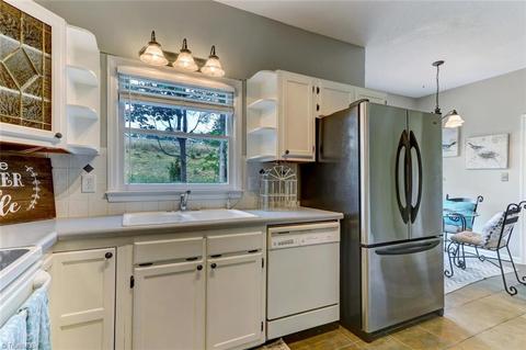 3704 Sutton Way, High Point, NC 27265 photo 9
