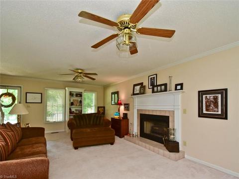 3003 Pinnacle Ct, High Point, NC 27265 photo 5