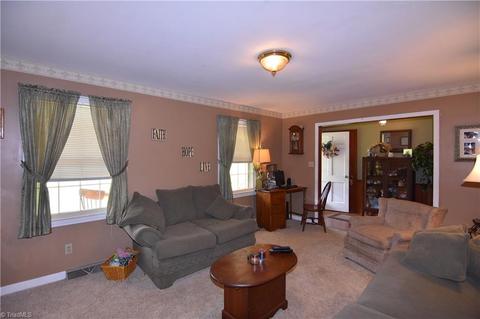 203 Overlook Dr, Advance, NC 27006 photo 5