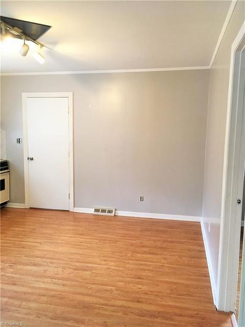2718 Janice Dr, High Point, NC 27263 photo 9