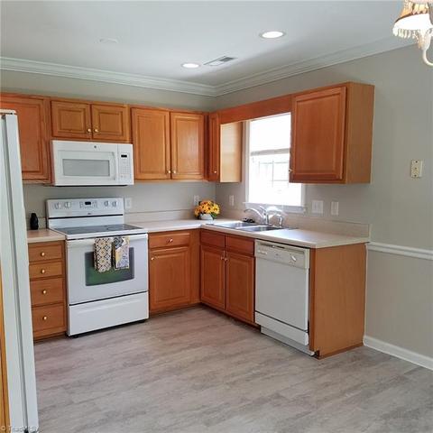 3855 Range Crest Ct, High Point, NC 27265 photo 9