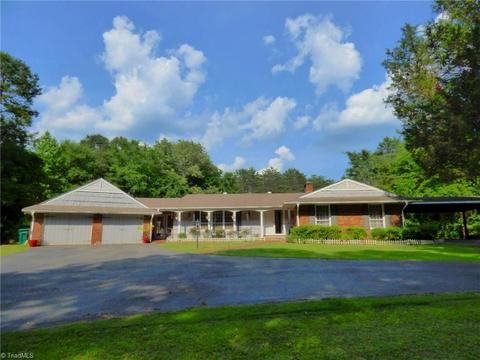2015 Harper Rd, Clemmons, NC 27012 photo 1