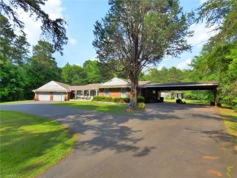 2015 Harper Rd, Clemmons, NC 27012 photo 4