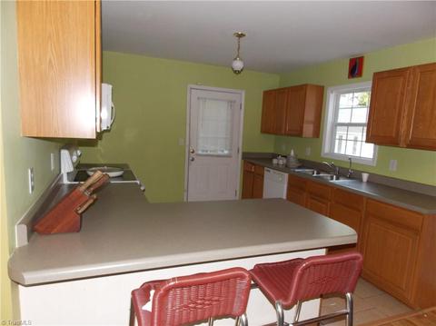 1310 Unity St, Thomasville, NC 27360 photo 6