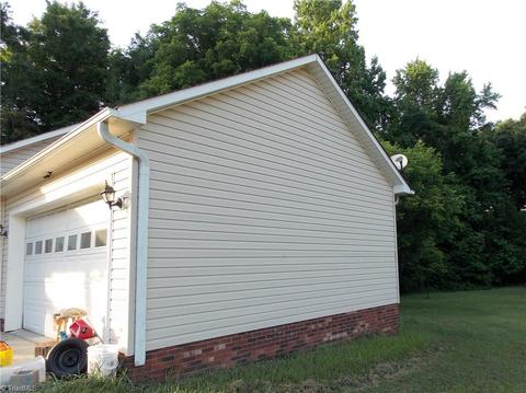 1310 Unity St, Thomasville, NC 27360 photo 14