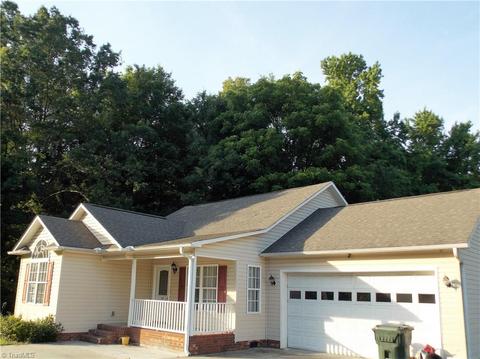 1310 Unity St, Thomasville, NC 27360 photo 3