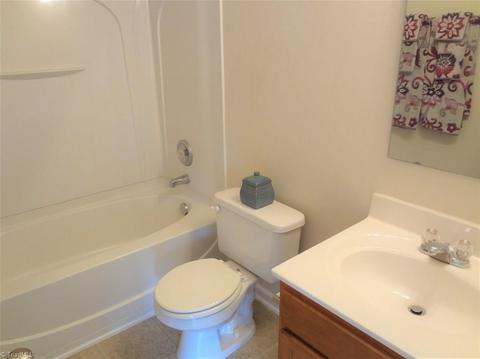 2126 Cliffvale Dr, High Point, NC 27262 photo 23