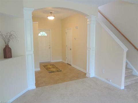 2126 Cliffvale Dr, High Point, NC 27262 photo 4