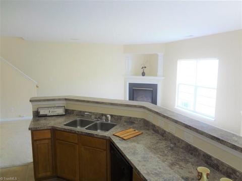 2126 Cliffvale Dr, High Point, NC 27262 photo 10