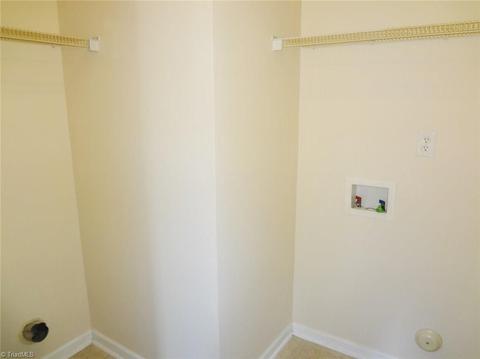 2126 Cliffvale Dr, High Point, NC 27262 photo 24