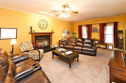 6728 Castleton Dr, Clemmons, NC 27012 photo 11