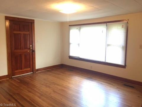 330 Lauten Loop, Madison, NC 27025 photo 3